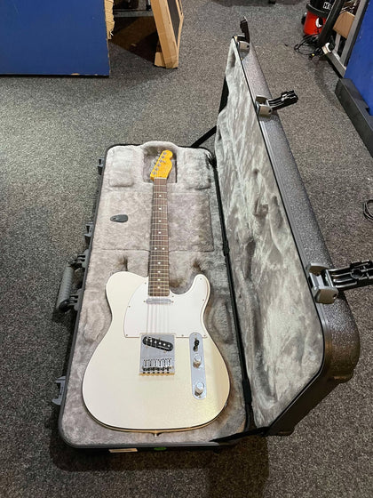 FENDER ULTRA TELECASTER