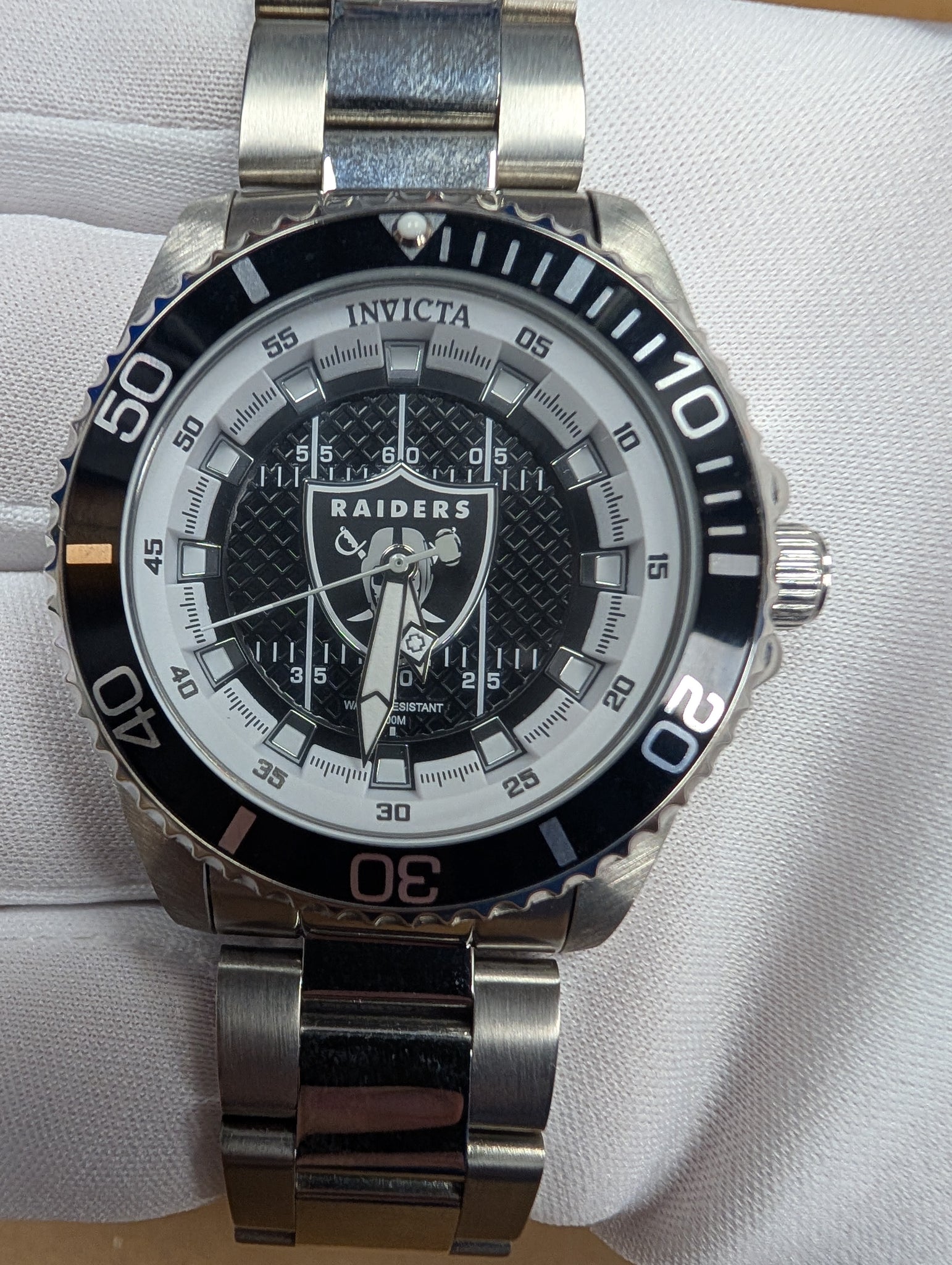 Invicta NFL Las Vegas Raiders Automatic Date Grey Dial Men's Watch 45025