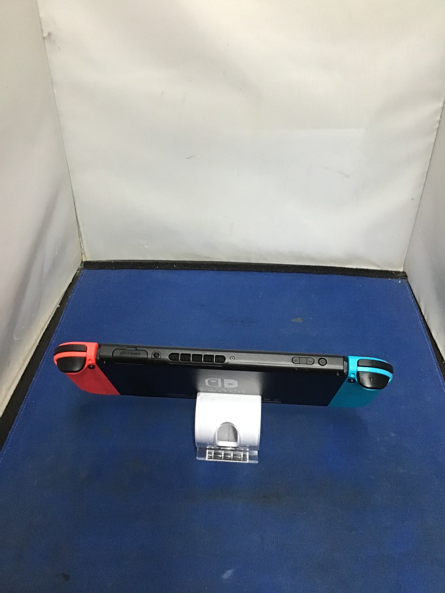 Nintendo Switch Standard - 32GB Storage