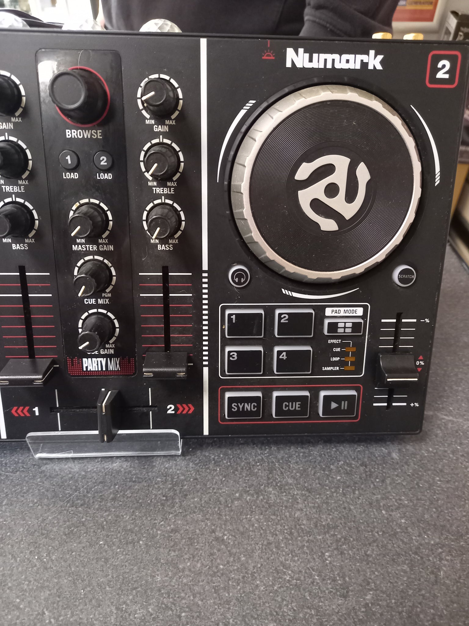 Numark Party Mix DJ Controller