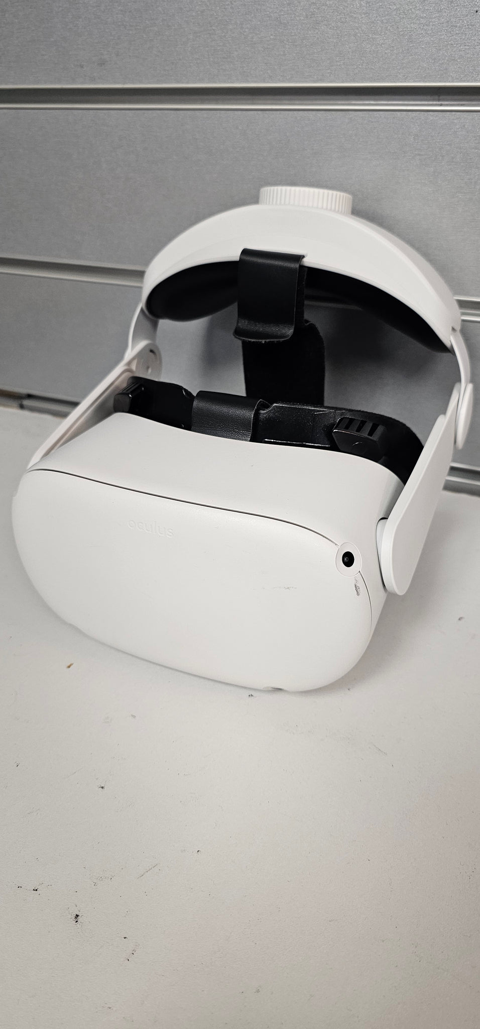 Meta Quest 2 64GB VR Headset & 3rd Party Strap
