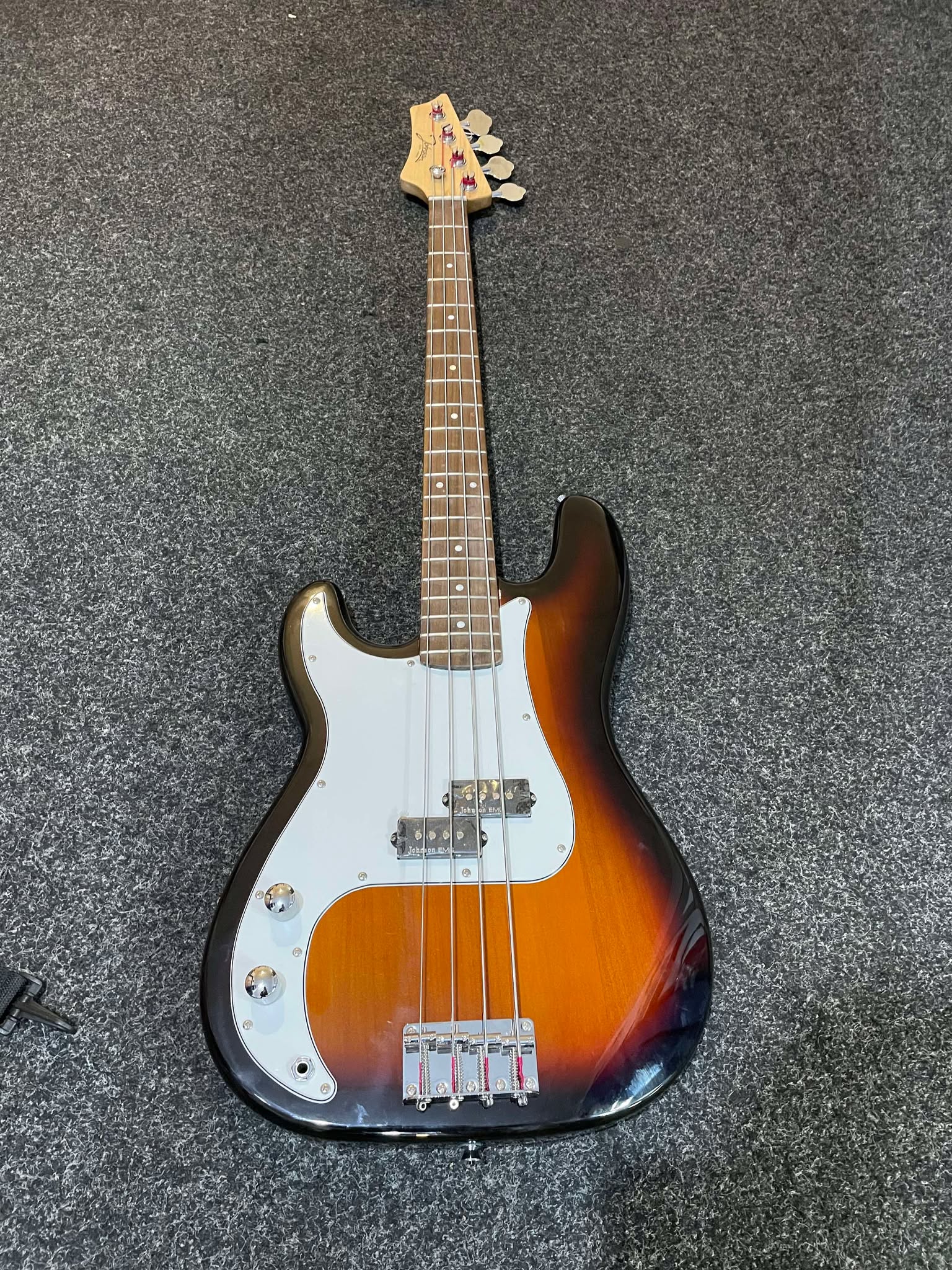 JOHNSON BASS