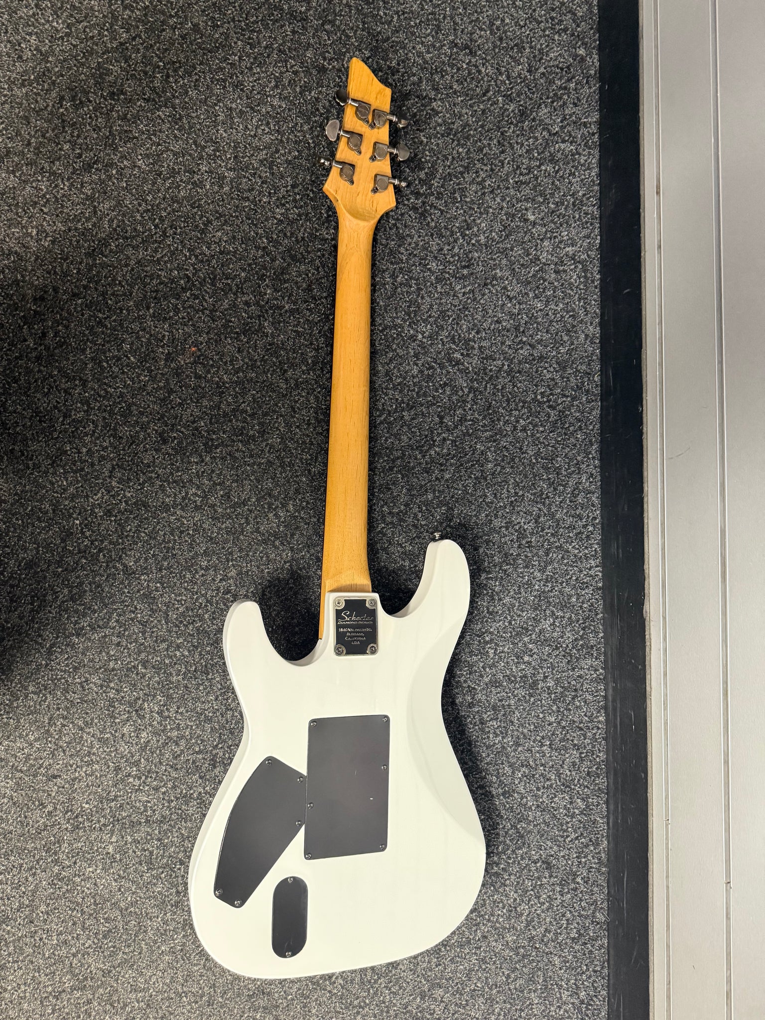 Schecter C-1 FR Gloss White