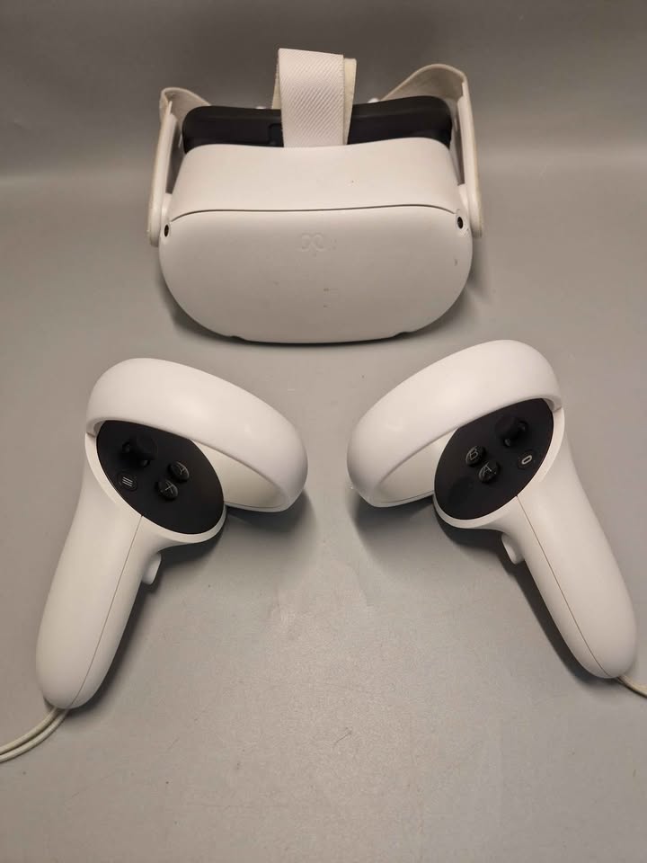 MBB Meta/Oculus Quest 2 VR Headset (With Controllers) - 128GB, B