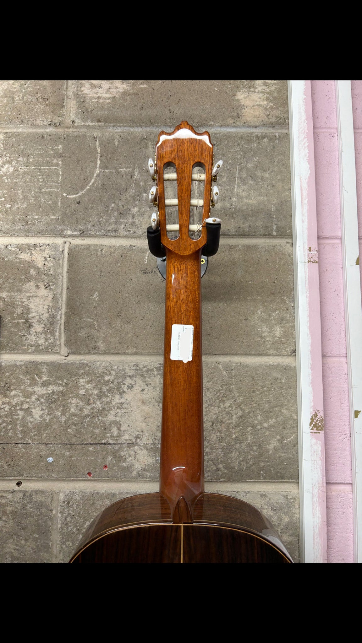 ALHAMBRA 4P CLASSICAL GUITAR