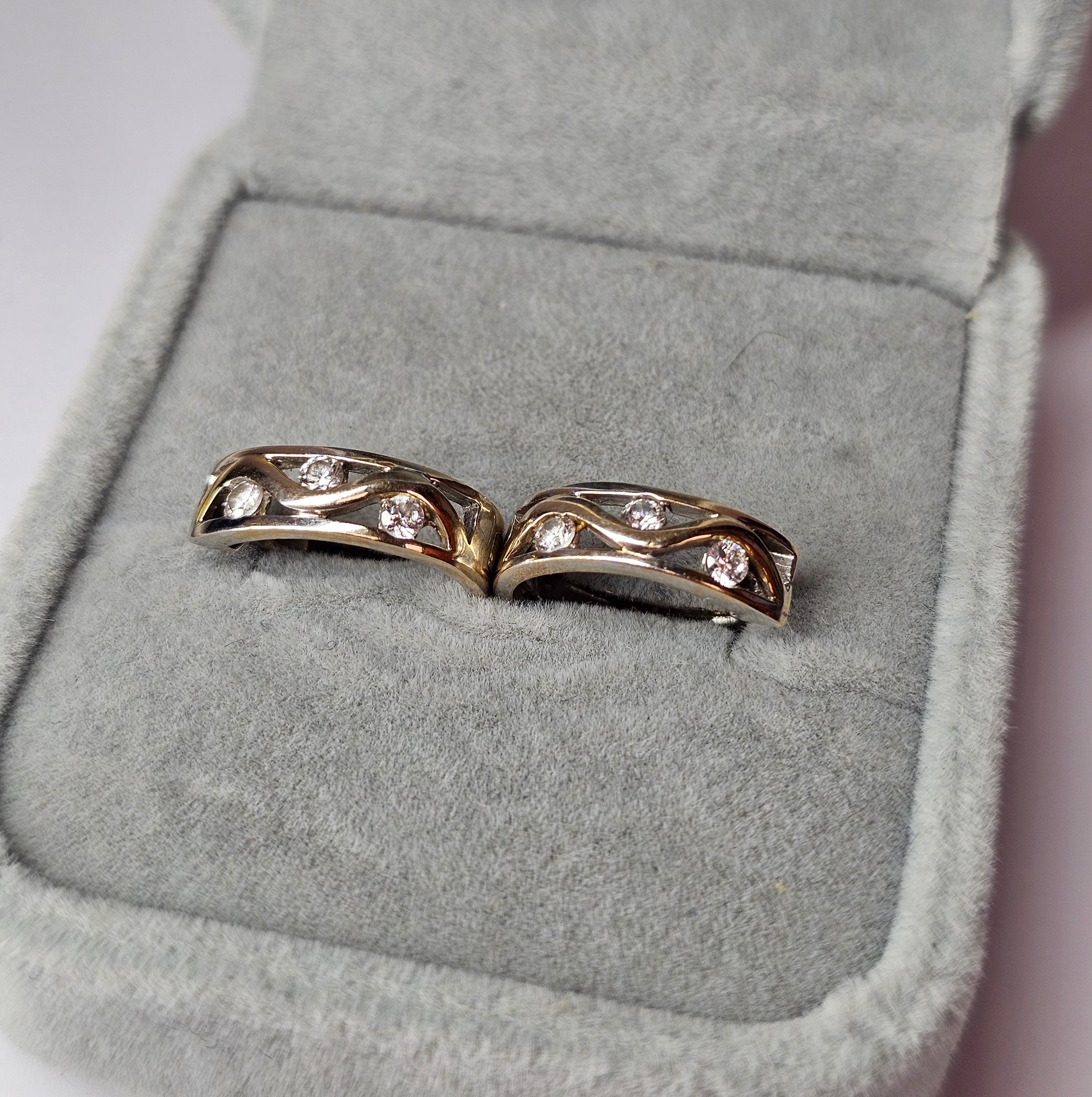 18ct English Lock Earrings