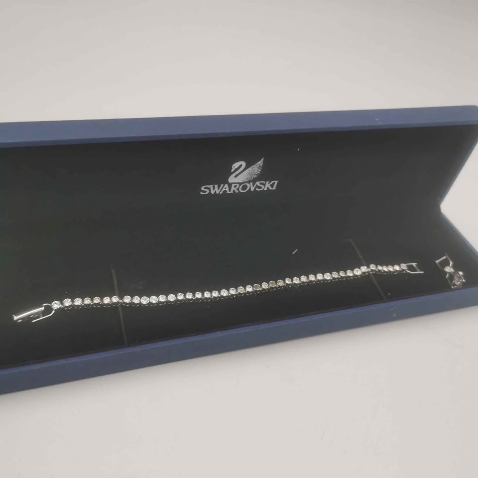 Swarovski Bracelet 7" & Necklace 18" Set With Original Box