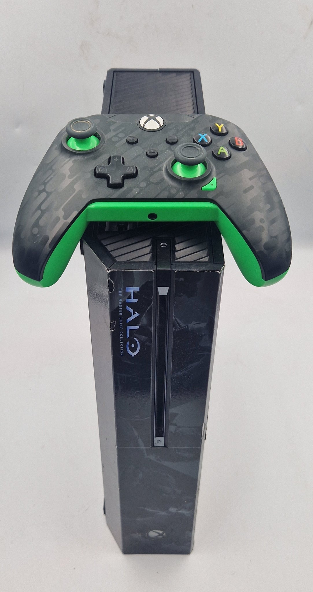Microsoft Xbox One 500GB Console with halo skin and power A wired controller unboxed with all leads