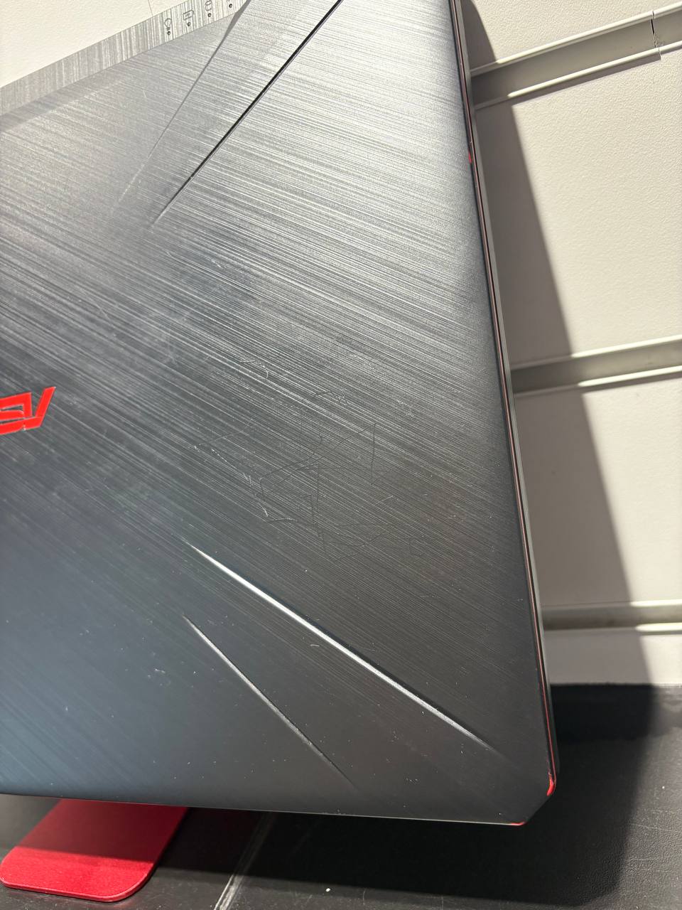 Asus FX505DY/Ryzen 5 3550H/8GB Ram/256GB SSD/RX 560X 4GB/15"/W11