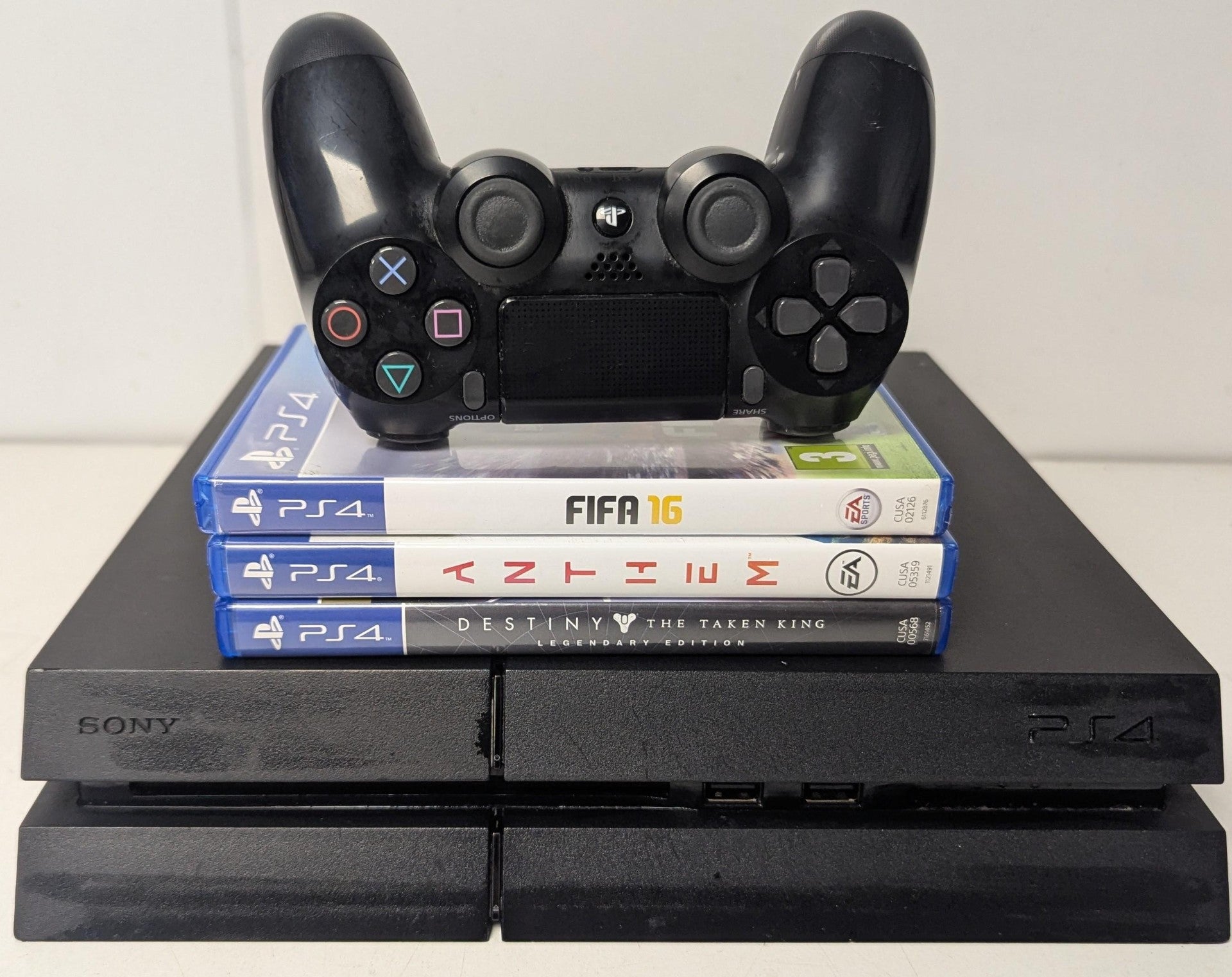 Sony PlayStation 4 500GB & 3 Games