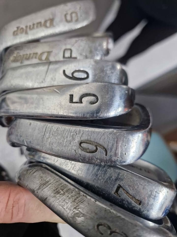 Large selection of 20x Golf clubs and Bag, including Woods and Irons, No Putters