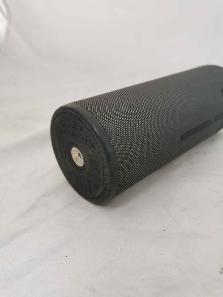 Ultimate Ears BOOM 3 Wireless Bluetooth Speaker Black Unboxed