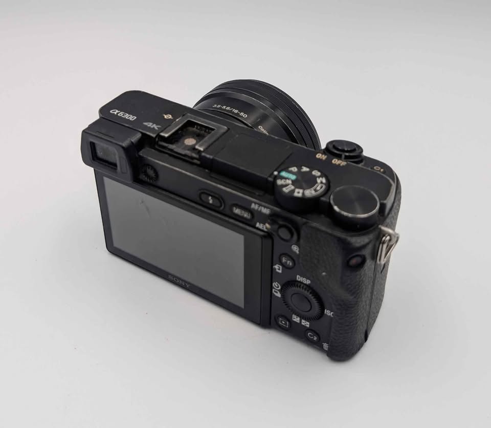 Sony Alpha A6300 ILCE-6300L - 24.2MP + 16-50mm - Includes Charger + 2x Batteries - Unboxed