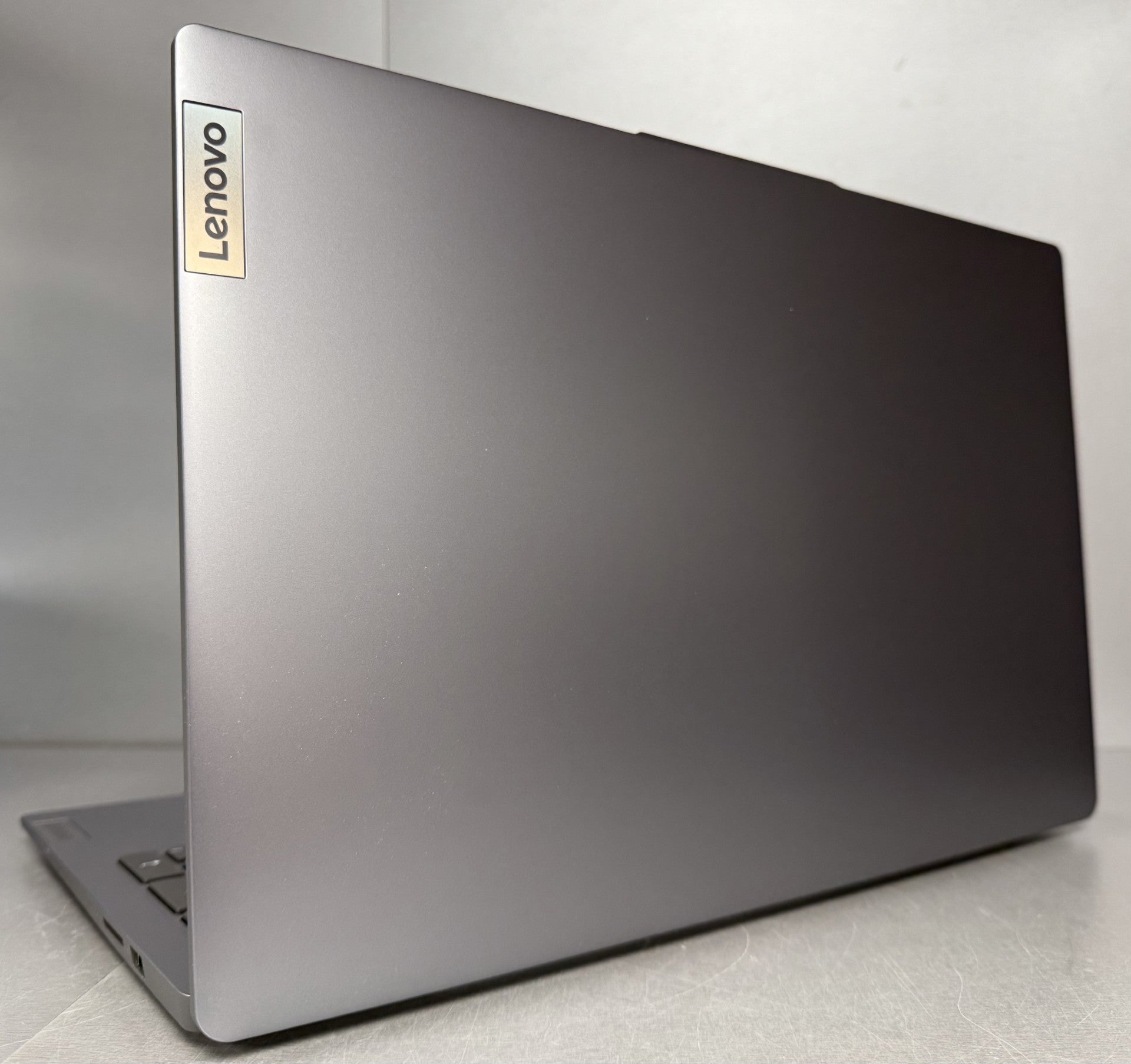 Lenovo IdeaPad Slim 3 15.6" Intel N100 Laptop ** Boxed **