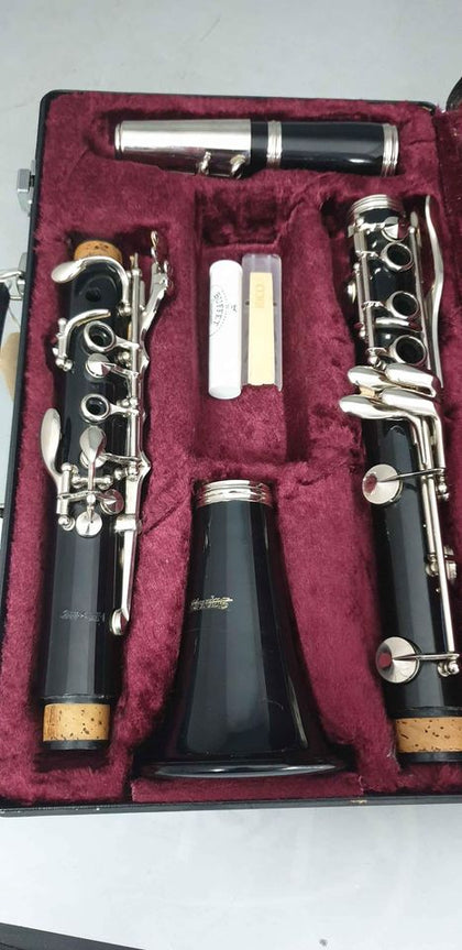 blessing Bb clarinet in very good order.