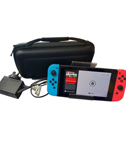 Nintendo Switch (Neon Red/Blue)