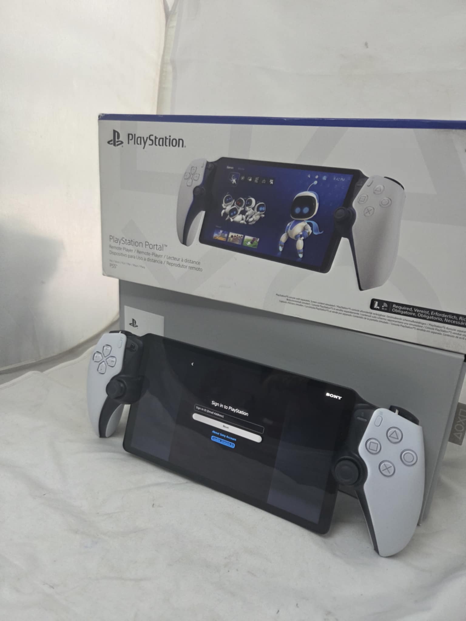 PlayStation Portal Remote Player , white , boxed