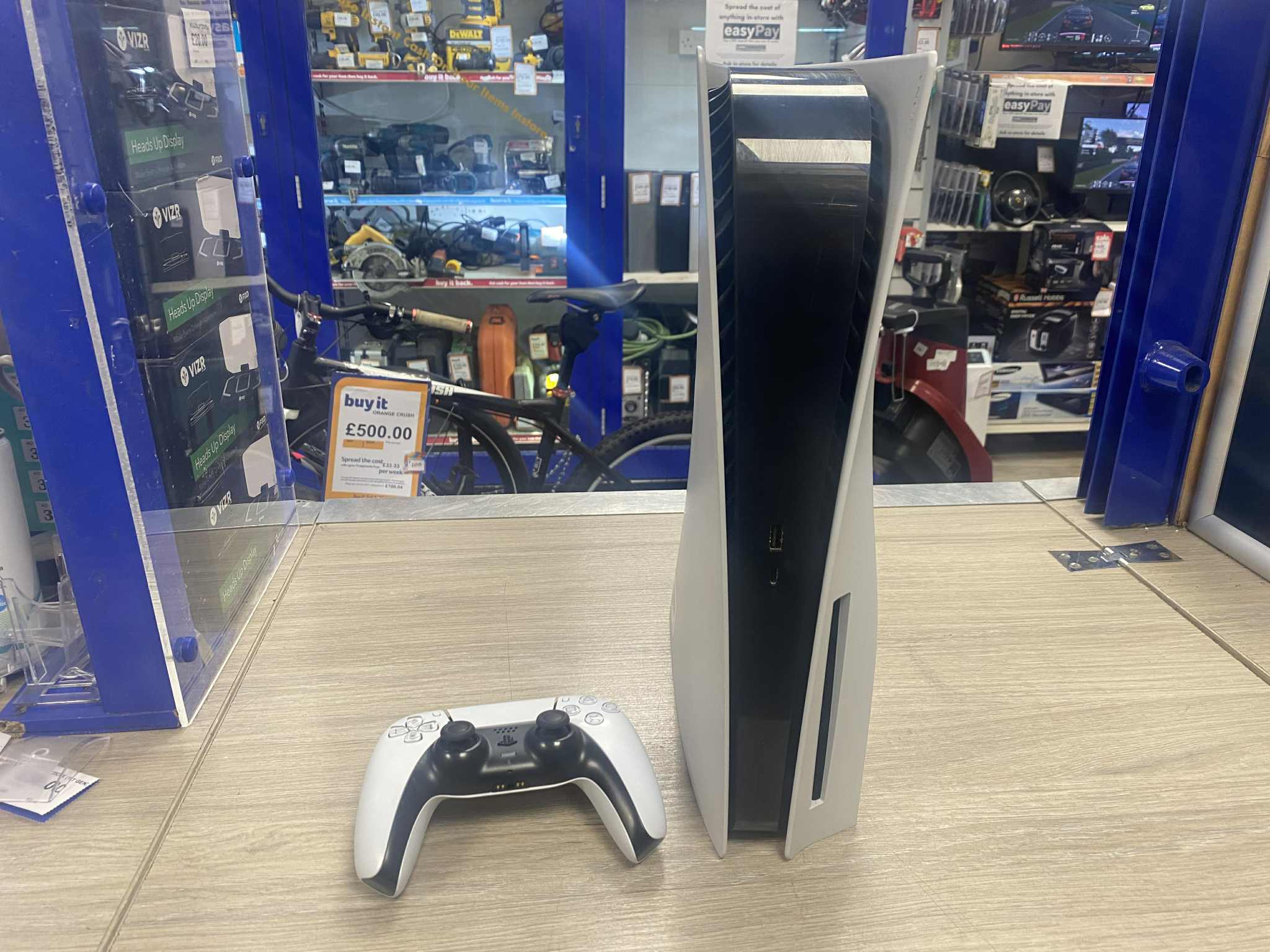 PS5 cunky w/disc + pad