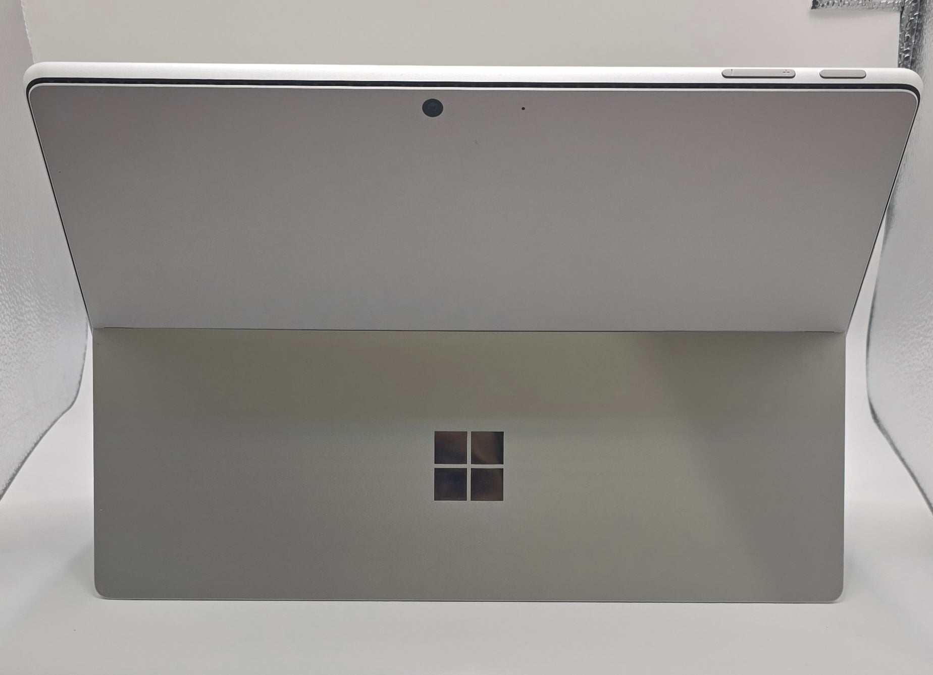 Microsoft Surface Pro 9 - Microsoft Refurbished - Boxed - Immaculate