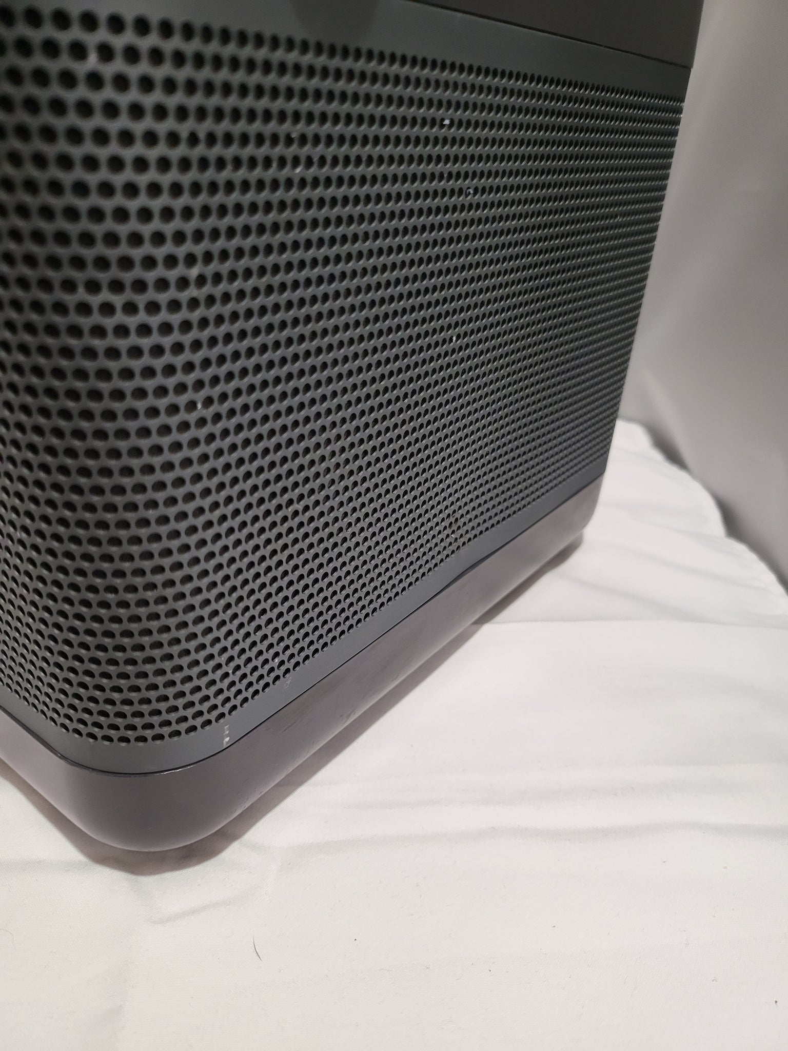Bang & Olufsen Beolit 17 Wireless Bluetooth Speaker - Stone grey