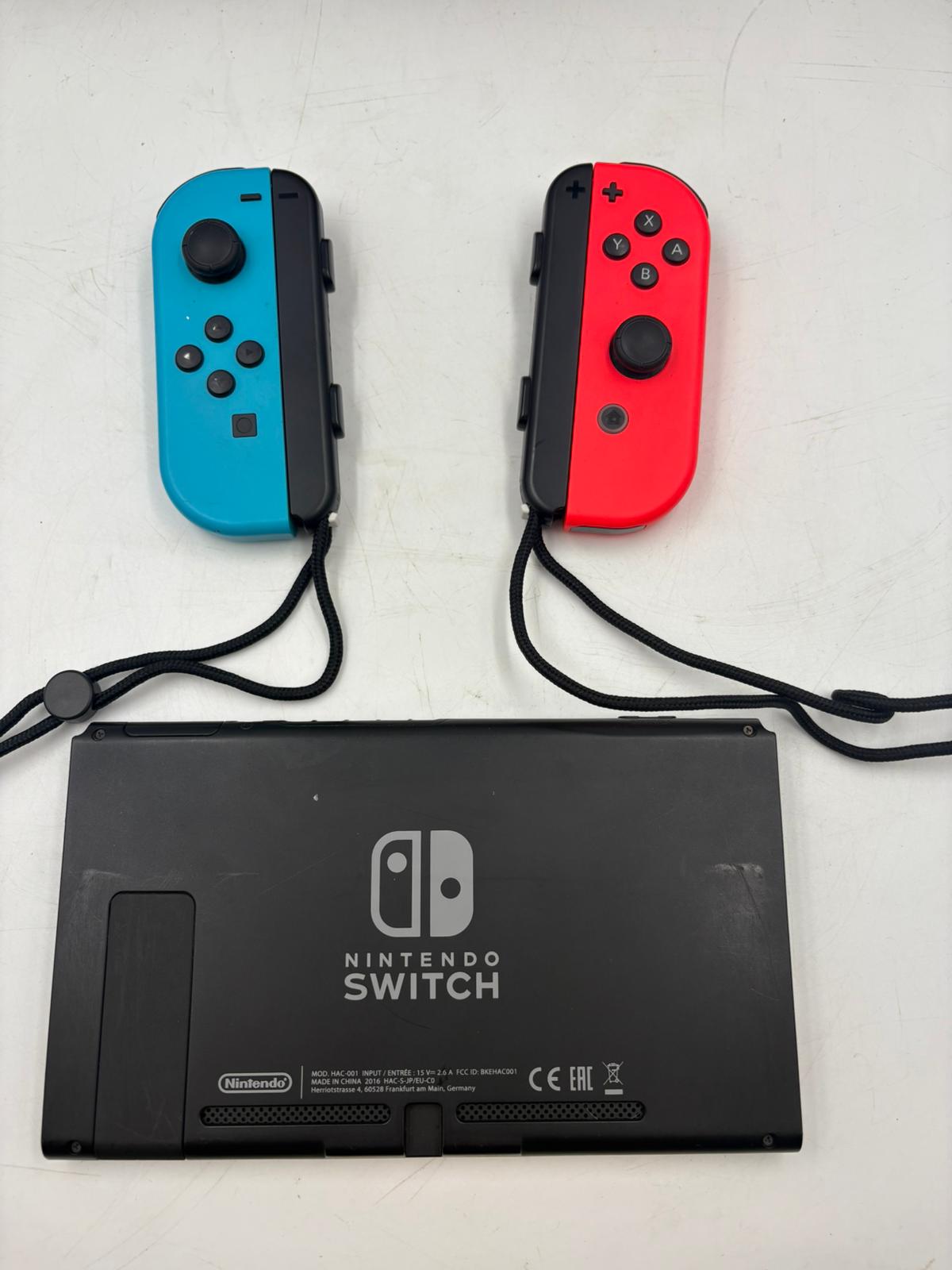 Nintendo Switch (Neon Red/Blue)