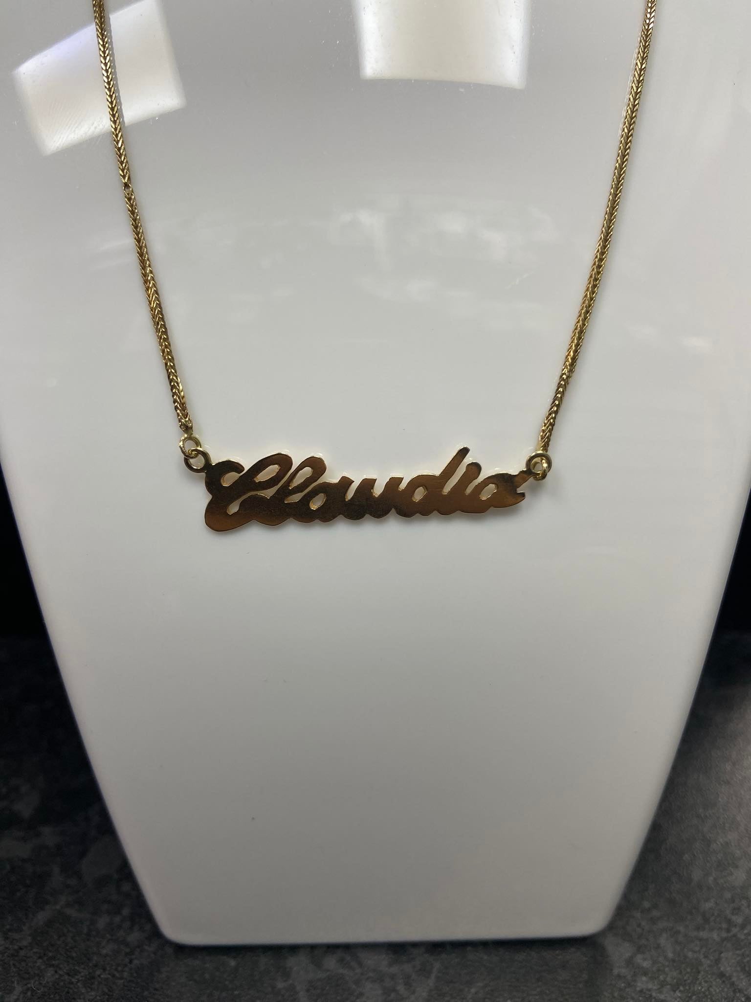 14ct Gold 'Claudia' Chain and Pendant 4.6g 18"