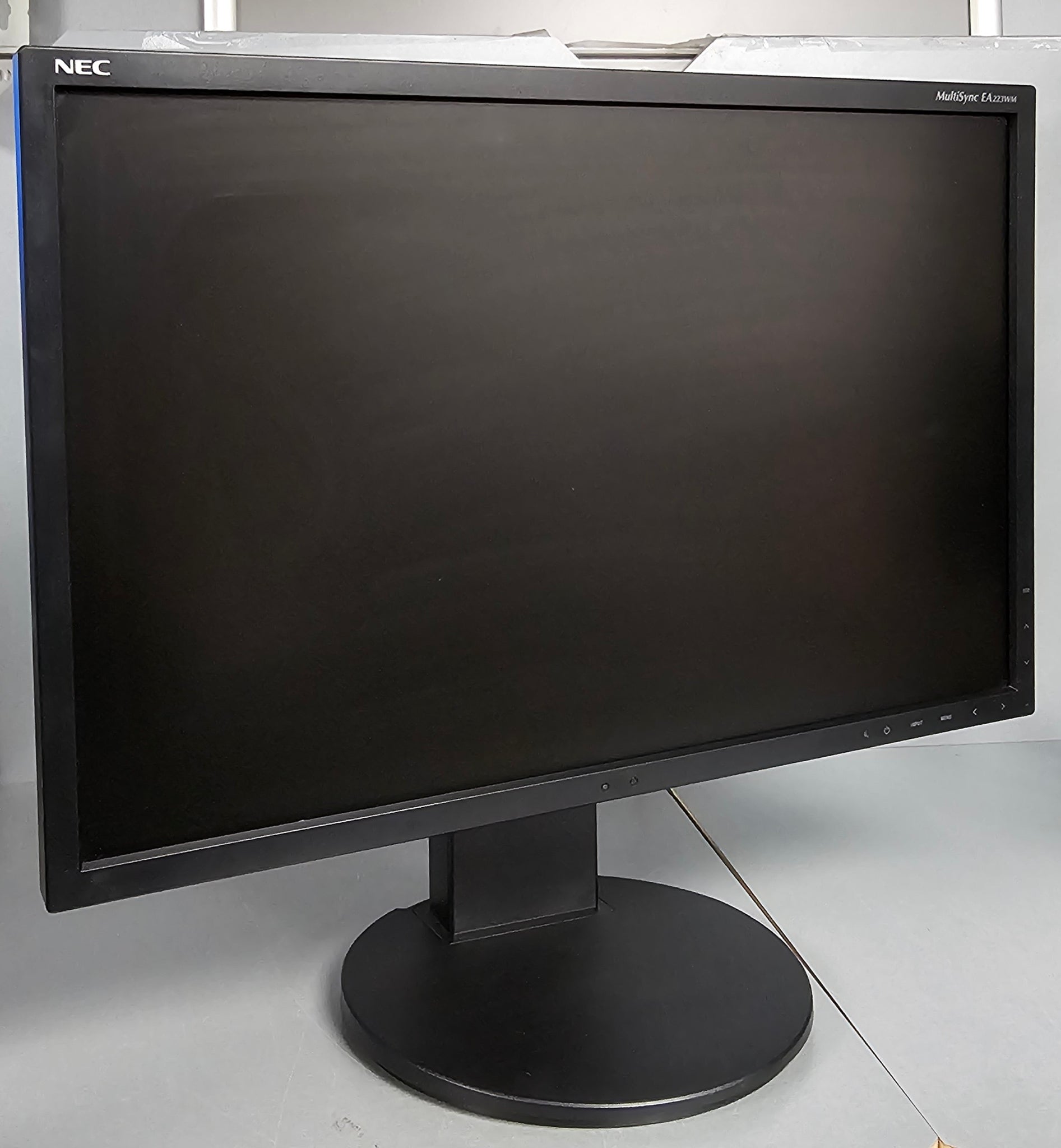 NEC MultiSync EA223WM LCD 22" **Collection Only**