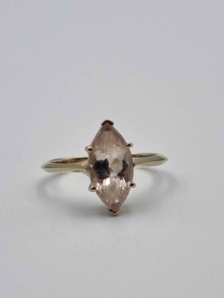 9ct Yellow Gold Marquise Cut Cubic Zirconia Solitaire Ring - 1.64 Grams - Size K