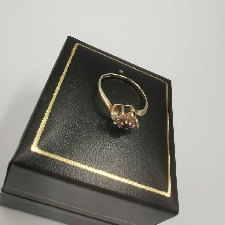 9ct Gold Ring Hallmarked 1.3g Size L **Hallmarked & Tested**
