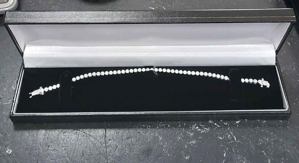 NEW SILVER BRACELET 925, WEIGHT 9.9G , LENGHT 8"