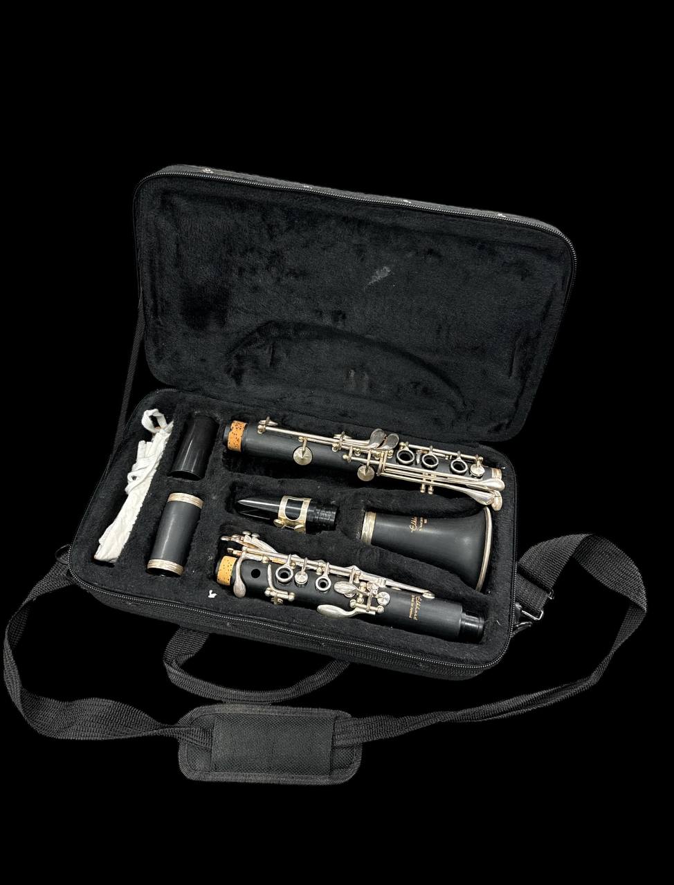 Elkhart 100cl Clarinet & Case  ** Collection Only - Wythenshawe **