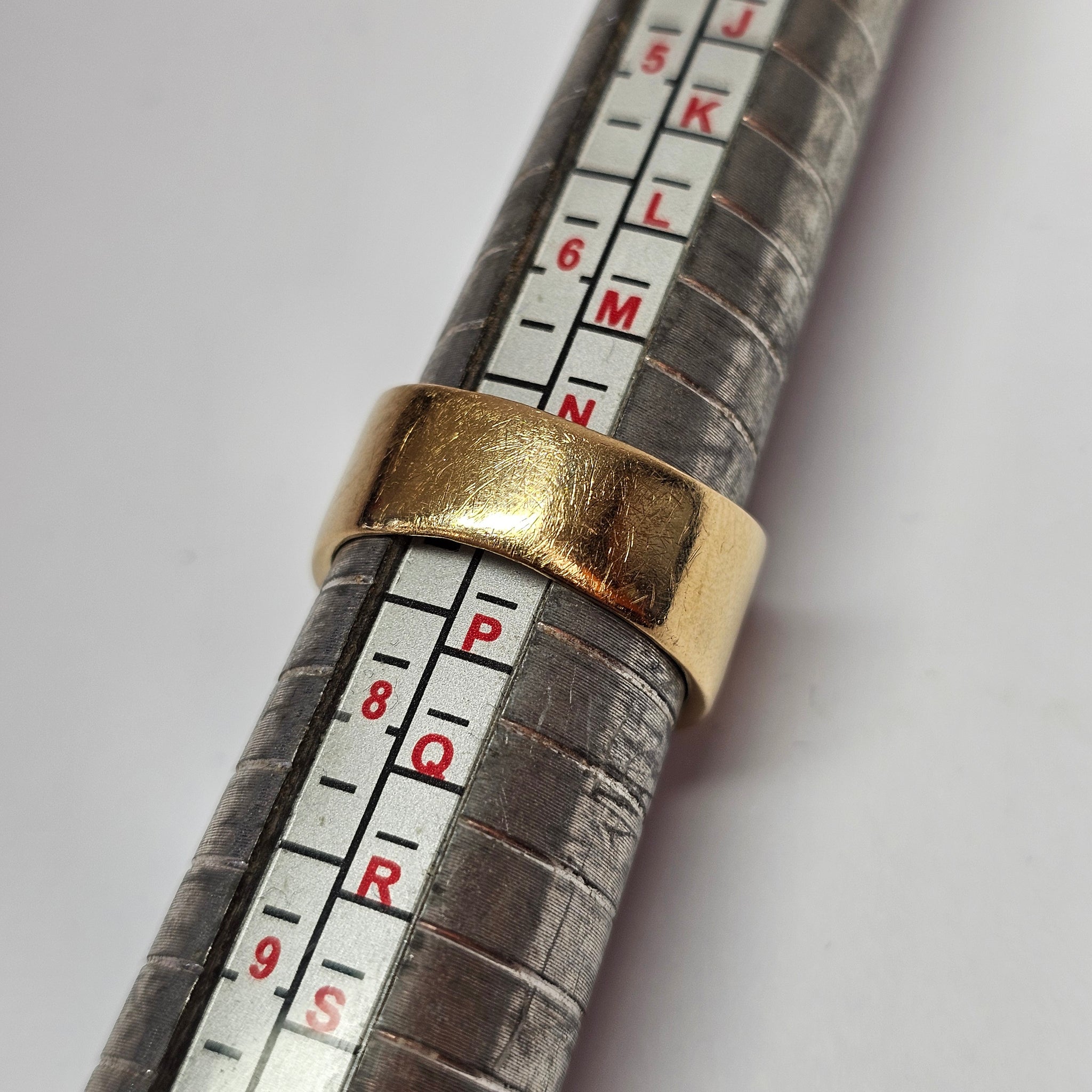 14ct Yellow Gold Ring with Diamond Size N1/2