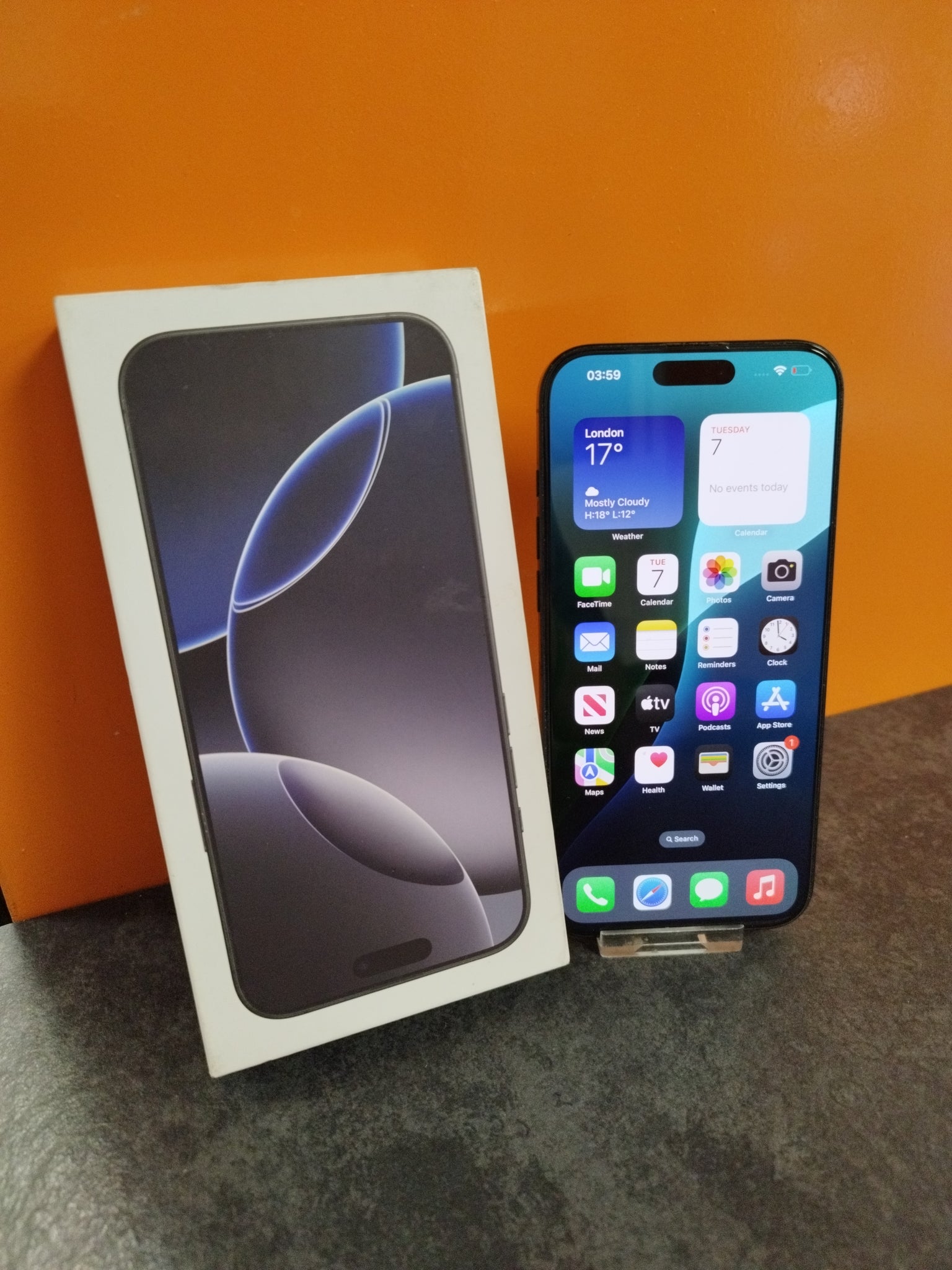 Apple iPhone 16 Pro Max 256GB Black Titanium