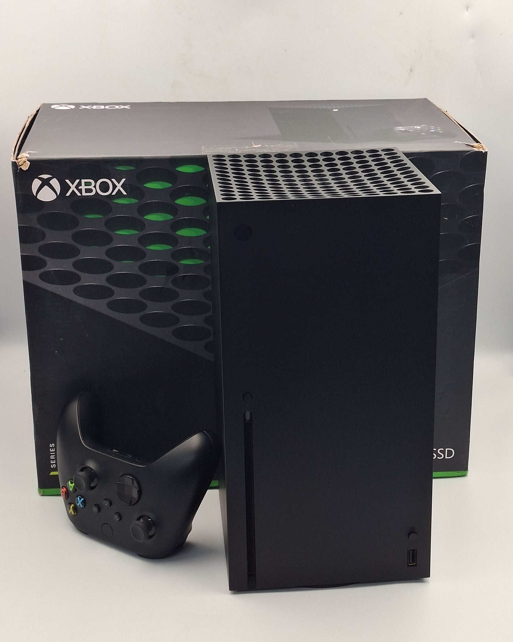 Microsoft xbox Series X gaming console 1TB black with 1 x series controller and all leads BOXED