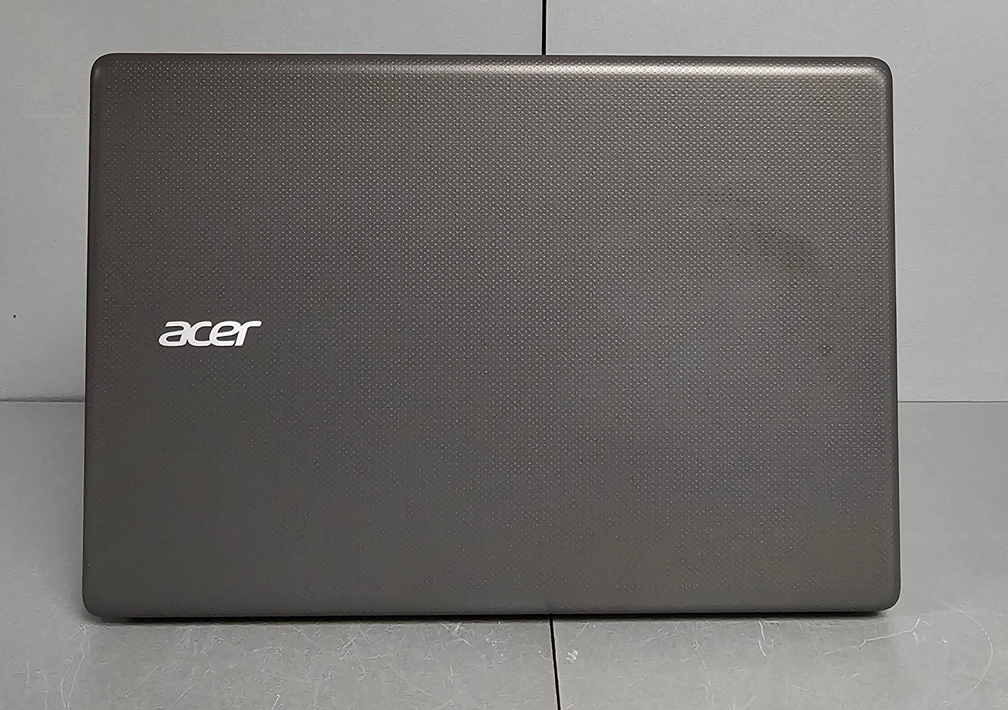 Acer Aspire One Cloudbook 14 AO1-431-C2Q8 - 14" - Intel Celeron - N3050 - 2 GB RAM - 32 GB eMMC