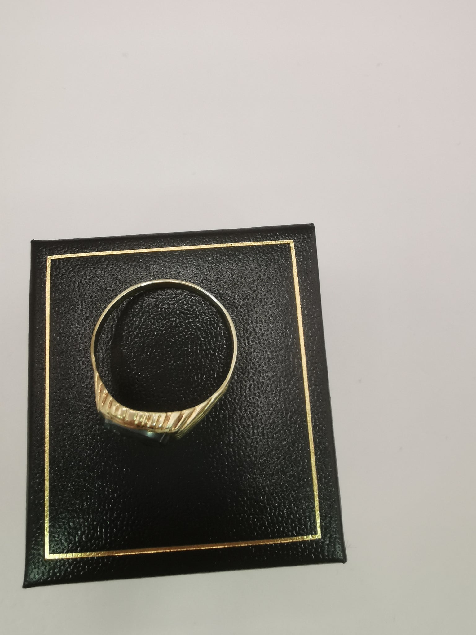 3.25G 9CT Gold Ring(375) Hallmarked and Tested Size V