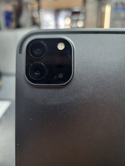 Apple iPad Pro 12.9” 5th Gen (A2378) 128GB - Silver, WiFi