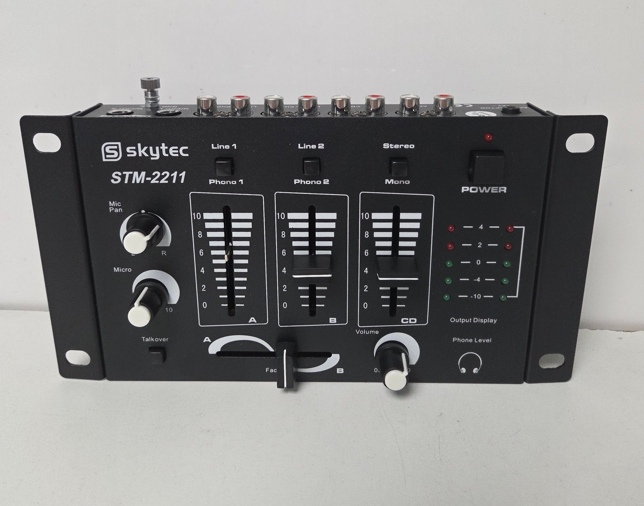 Skytec DJ Mixers STM-2211 3-Channel Mixer Black