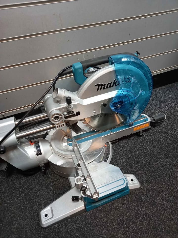 Makita LS1110F Mitre Saw 1450W