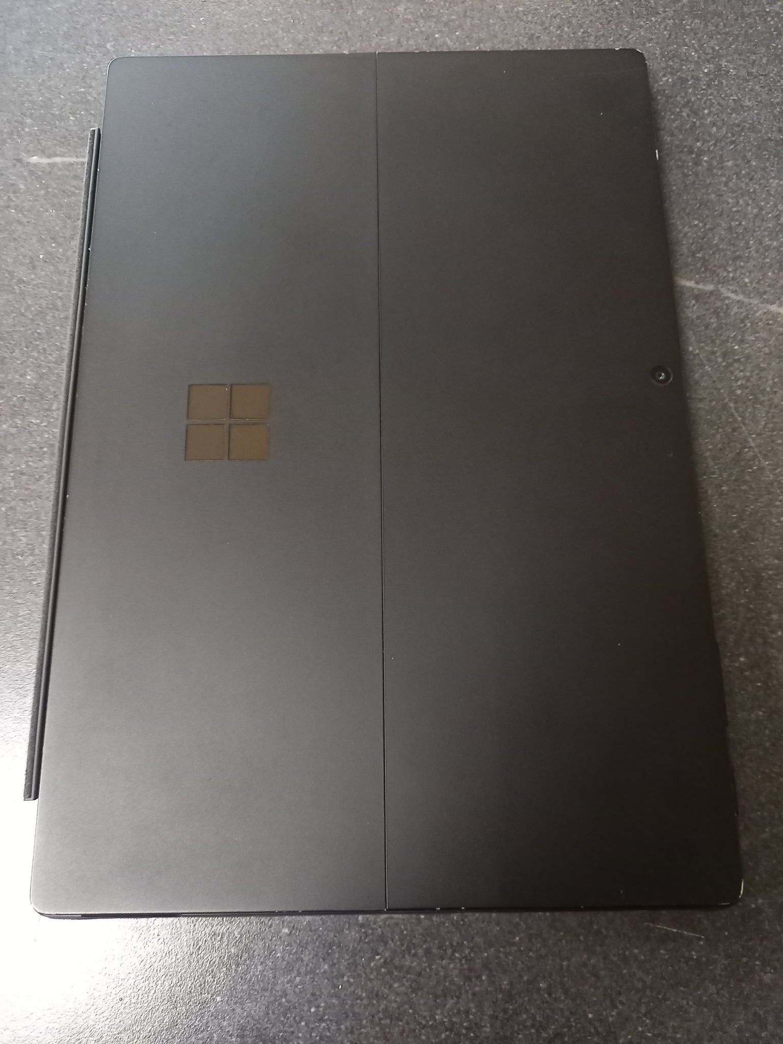 Microsoft Surface Pro 7+