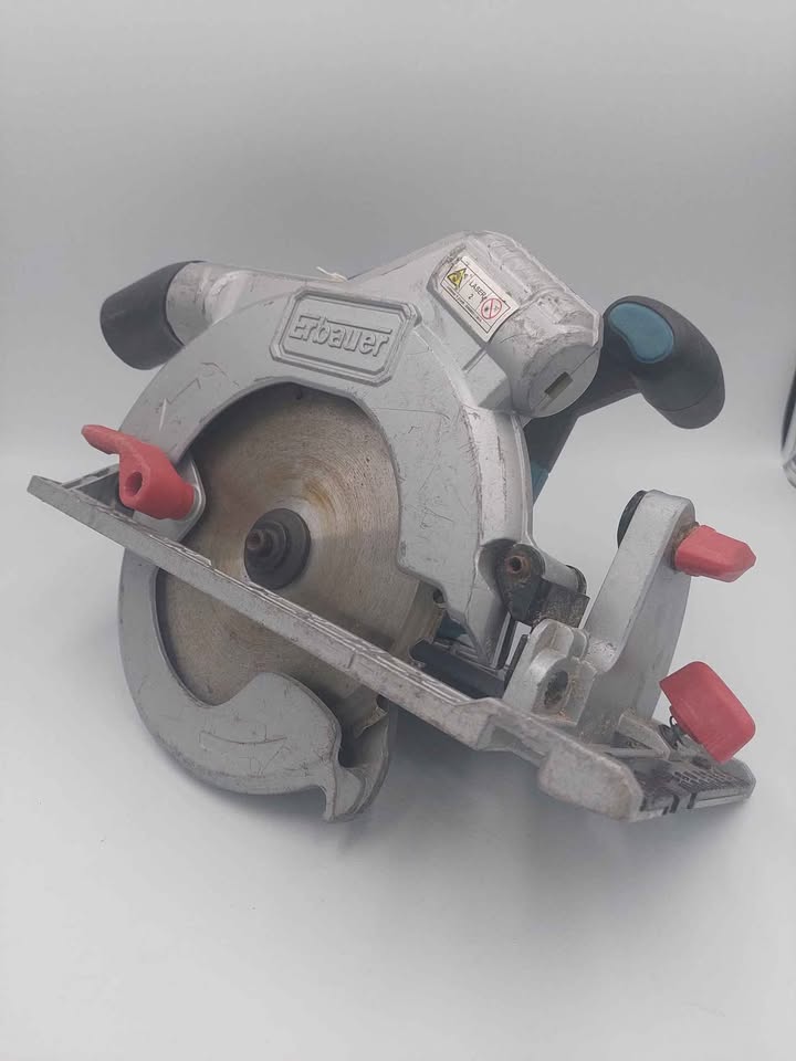 Erbauer ECS18-LI Circular Saw With 5.0Ah Battery And Charger