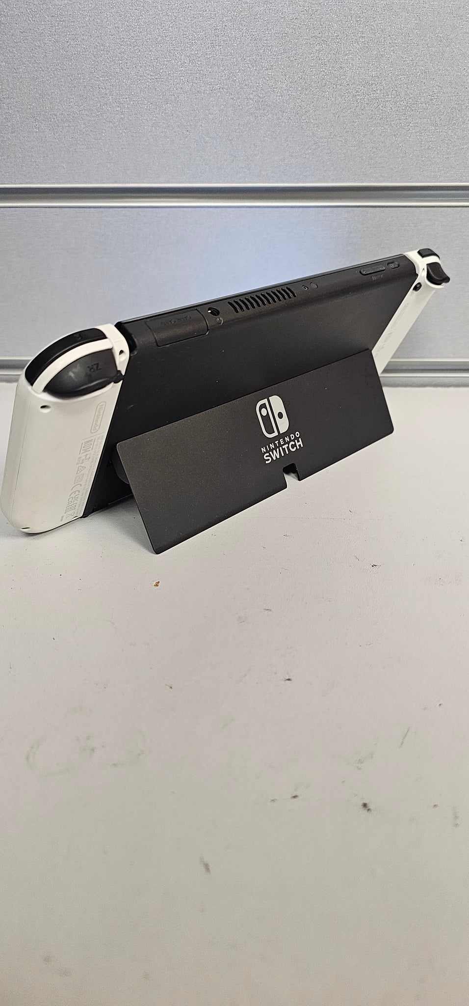 Nintendo Switch OLED - White