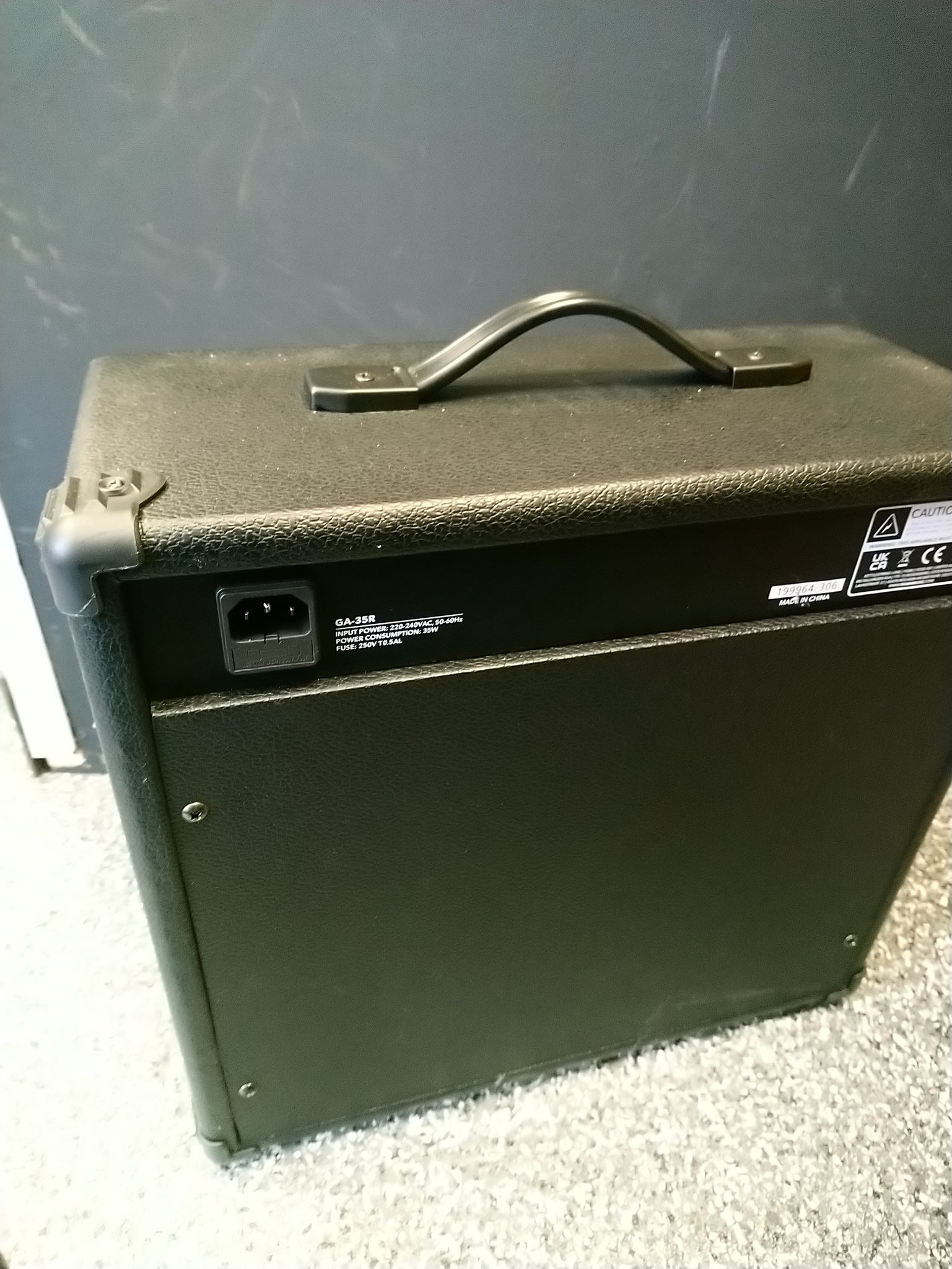 35W Bass Combo Amplifier by Gear4music