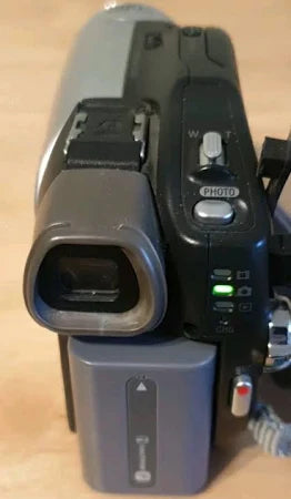 Sony Handycam Dcr-dvd602e Handheld Camcorder, With original carry case and booklets and 11 blank DVDs, one battery and charger, and remote!