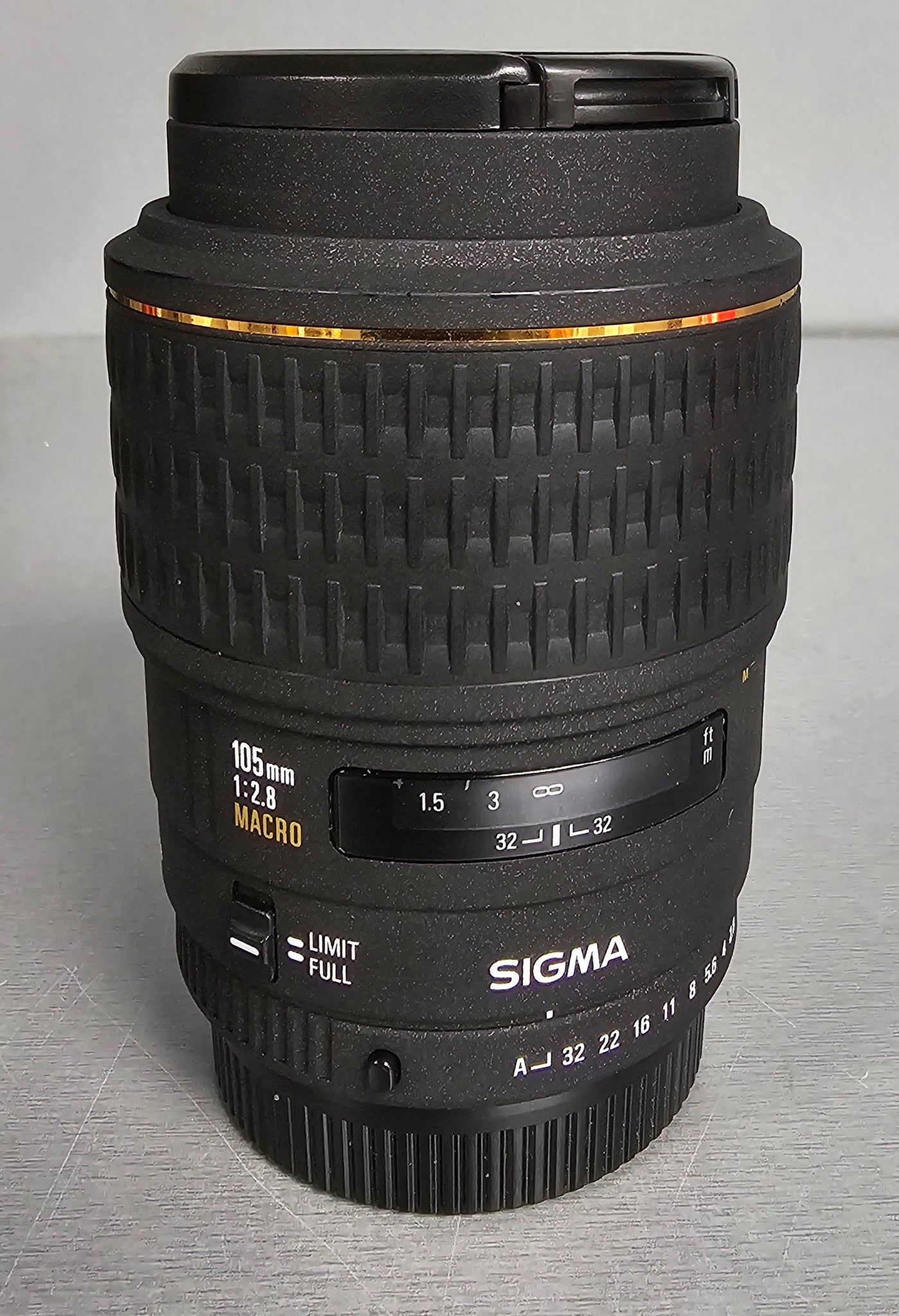 Sigma 105mm f/2.8 EX Macro - Sigma SA Fit