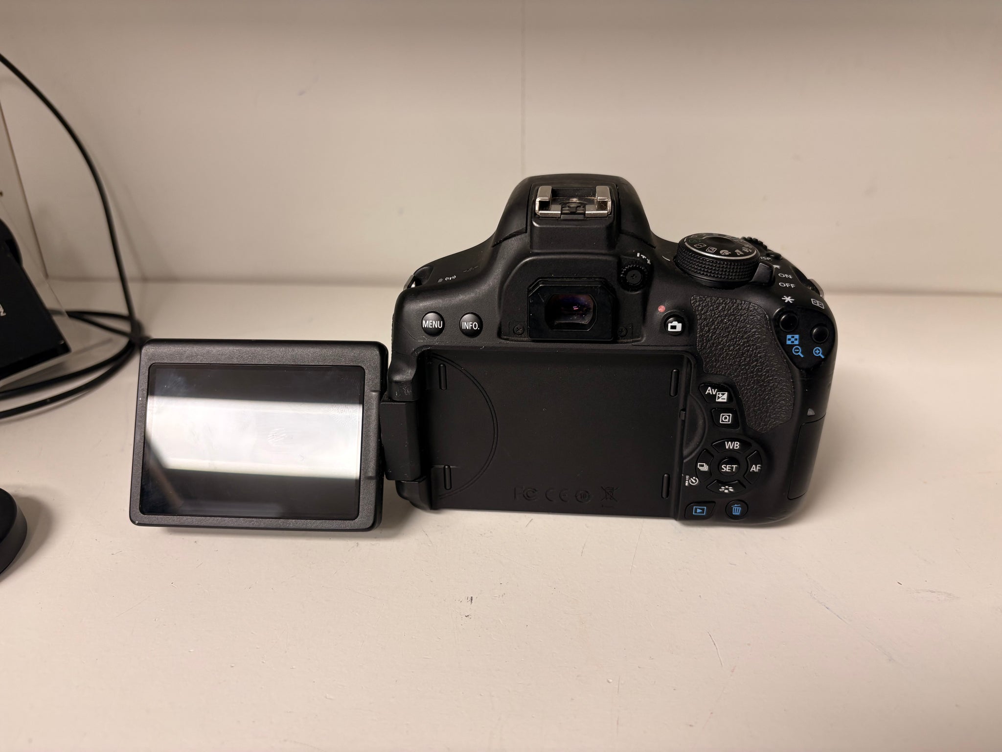 Canon EOS 750D With 18-55mm EFS IS Lens - Great Yarmouth