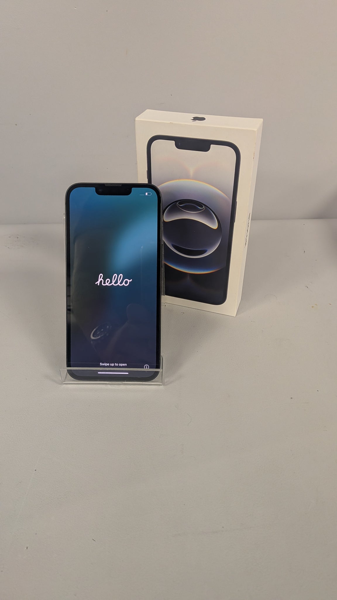 Apple iPhone 16e - Black - 128GB