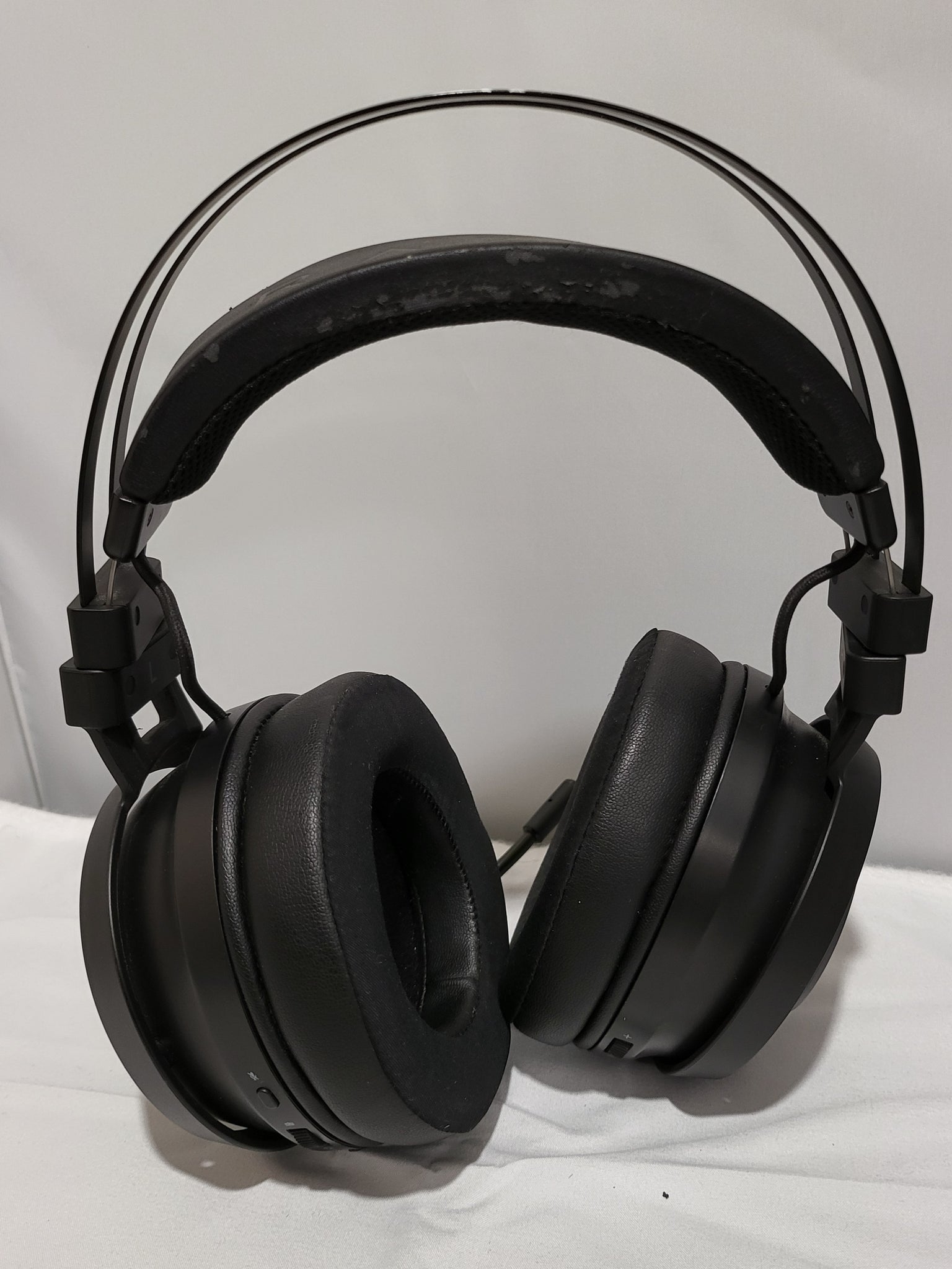 Razer Nari - Wireless Gaming Headset - Multi Platform