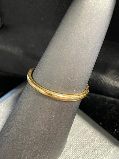 18ct Gold Band 1.8g.