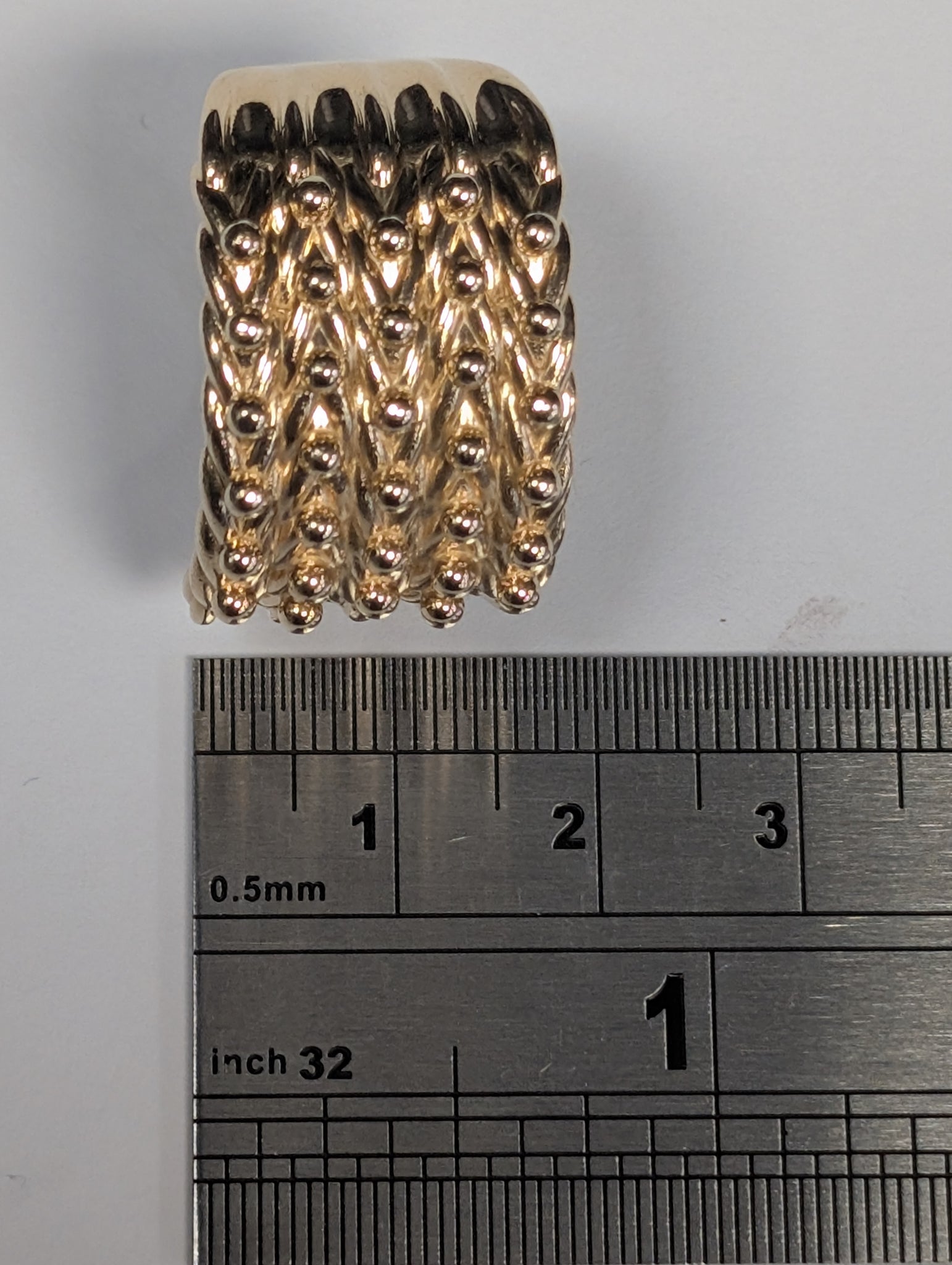 9CT GOLD KEEPER RING